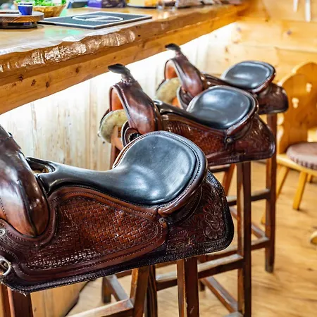 Country Saloon Gasthuis 3*