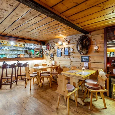 Country Saloon 3*