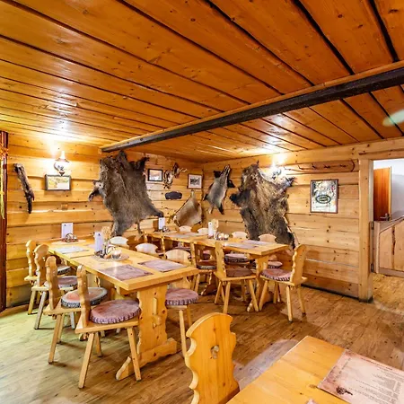 Country Saloon