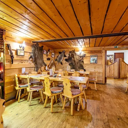Country Saloon Guest house 3*
