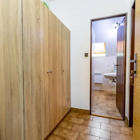 Country Saloon 3*