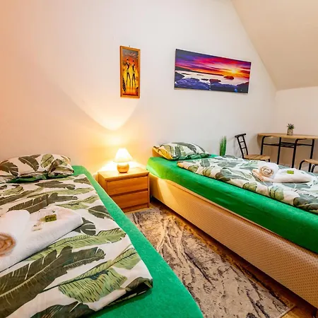 Country Saloon 3*
