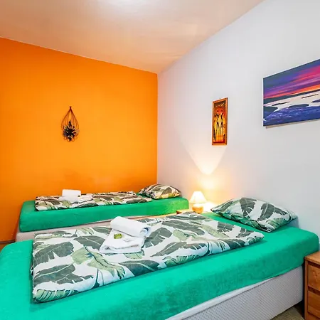 Country Saloon Guest house 3*