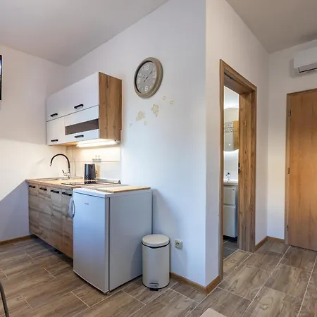 Country Saloon Guest house