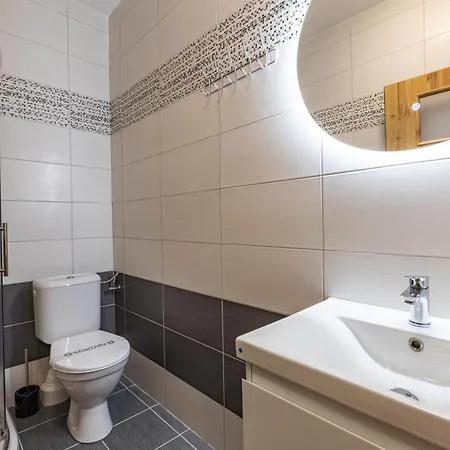 Country Saloon Guest house 3*