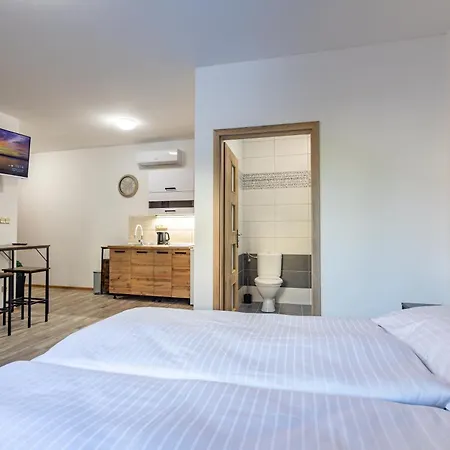 Country Saloon Guest house 3*