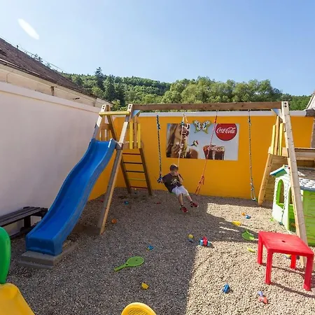 Country Saloon 3* Vranov nad Dyji