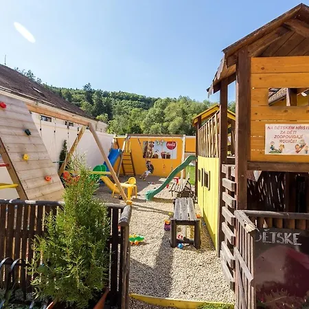 Country Saloon Vranov nad Dyjí